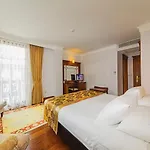 아크라 - 스페셜 카테고리 호텔