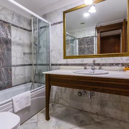 Acra - Special Category Отель 4*